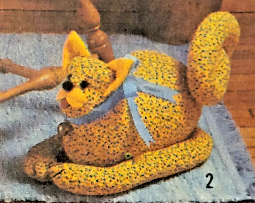 Simplicity 300 Soft Sculptured Animals 10" Mouse, 18" Cat, 21" Dog Make All 3. - Image 3 of 4