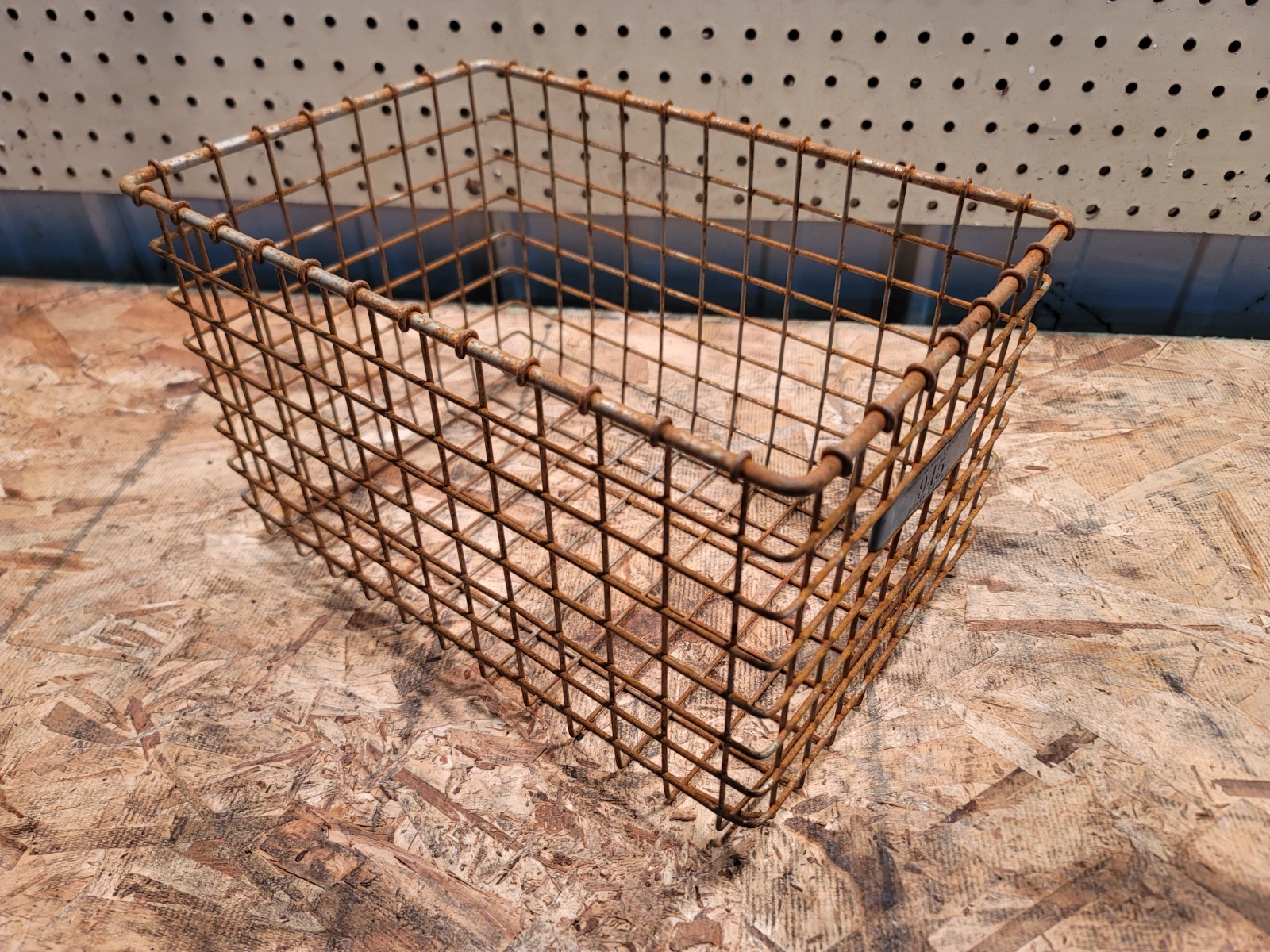 Vintage Wire Gym Locker Basket, Jersey City NJ Wire, Industrial #945 RUST