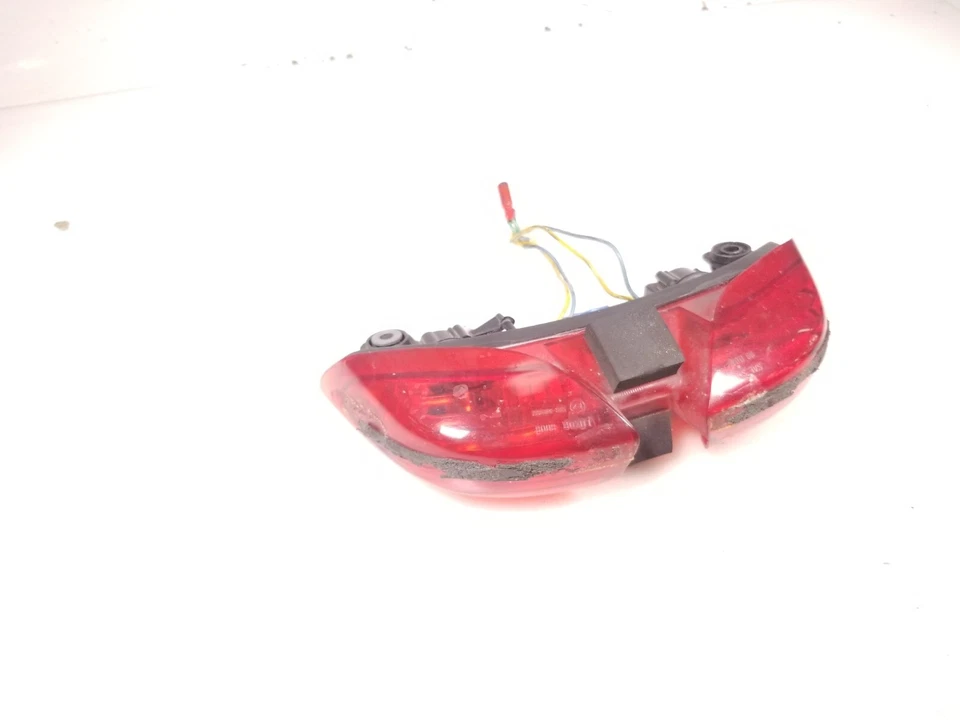 2001 Aprilia Falco SL1000 Rear Brake Light Lamp Tail Light Free Shipping - Imagem 3 de 4