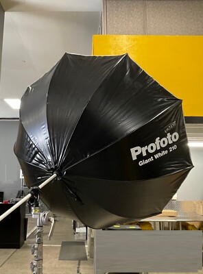 Profoto Giant Umbrella Reflector  7'  210 - White