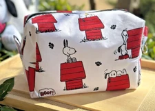 Cartoon Snoopy travel cosmetic organize cotton pouch