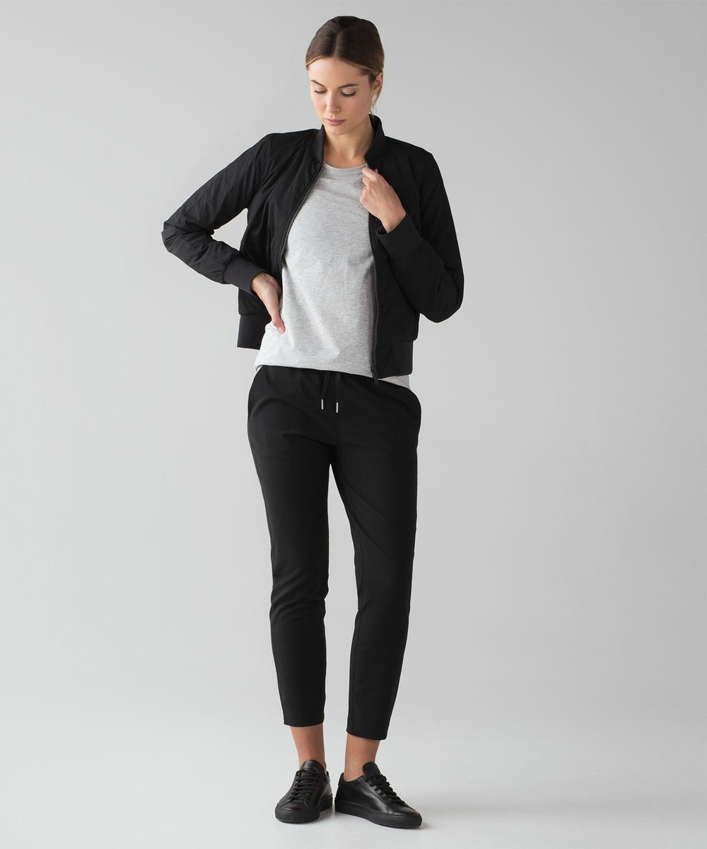 Lululemon On The Fly Pant *Woven 28\