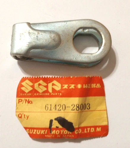 ADJUSTER, CHAIN RH *{B}*