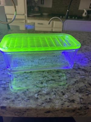 Uranium Glowing Container