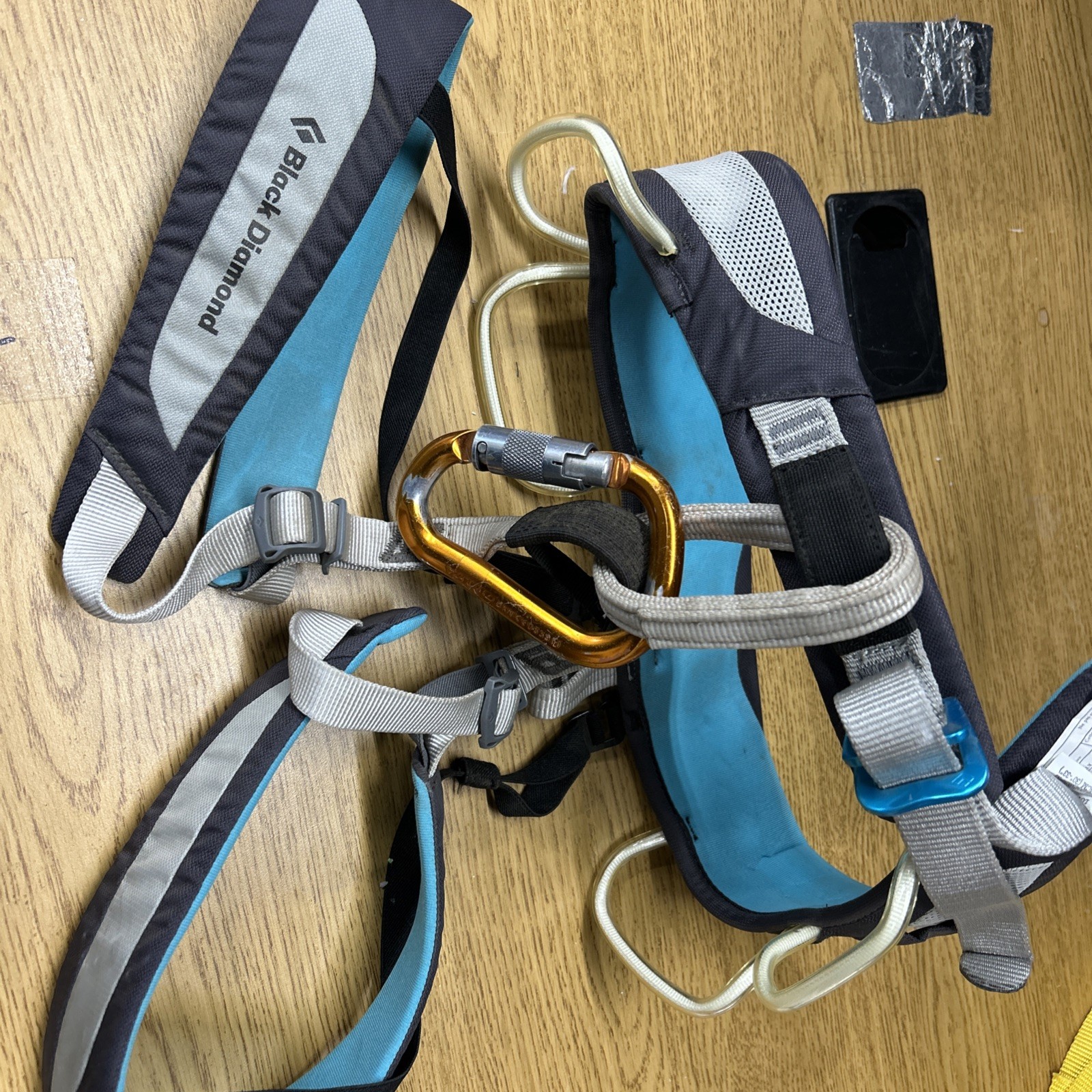 Arnés de Escalada Diamante Negro ~ CE-0082 Tipo C Talla Mediana 30"-33" + Rocklock