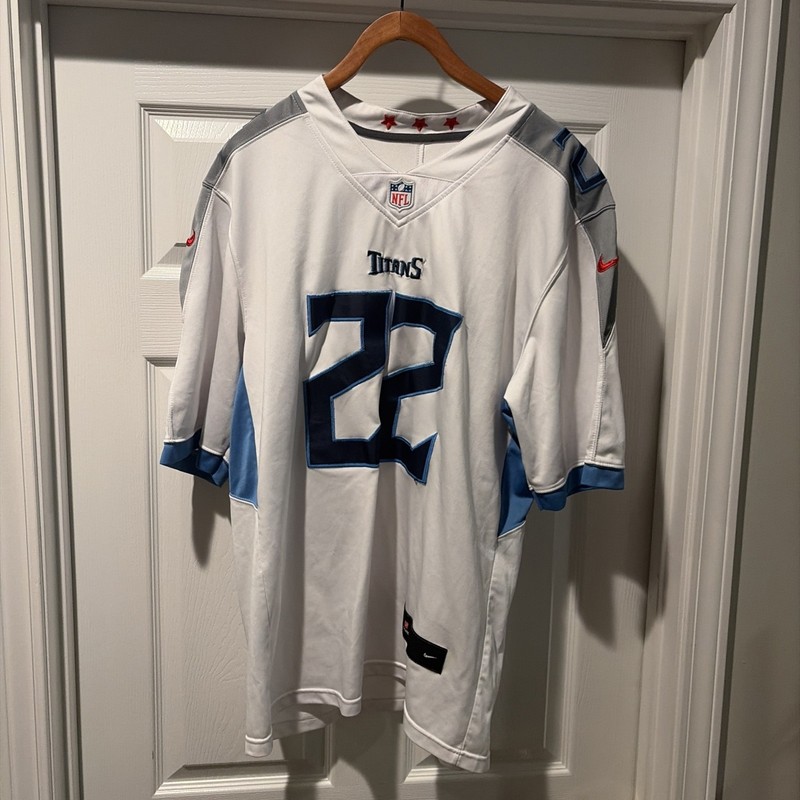 Size L  Authentic Nike Derrick Henry #22 Tennessee Titans NFL Football Jersey