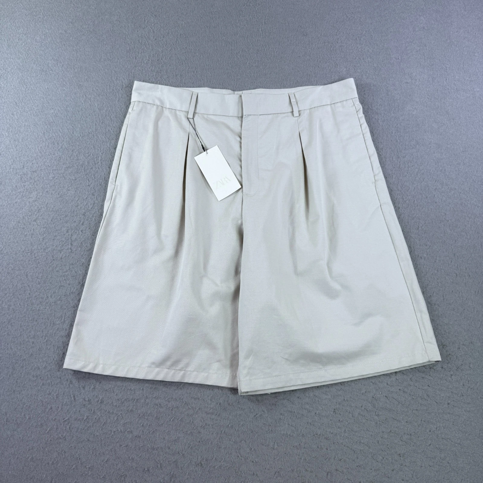 Zara Men's Pleated Cotton Linen Bermuda Shorts Light Beige Size US 36
