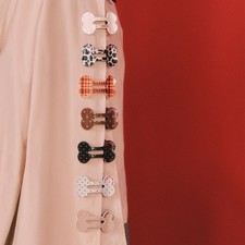 Zhao Lusi     ROSYDOEDIAN Bonely Chic large hair clips