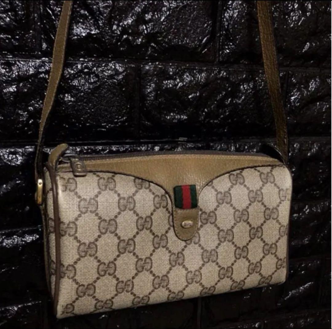 GUCCI GG Monogram Shoulder Bag in Signature Canvas