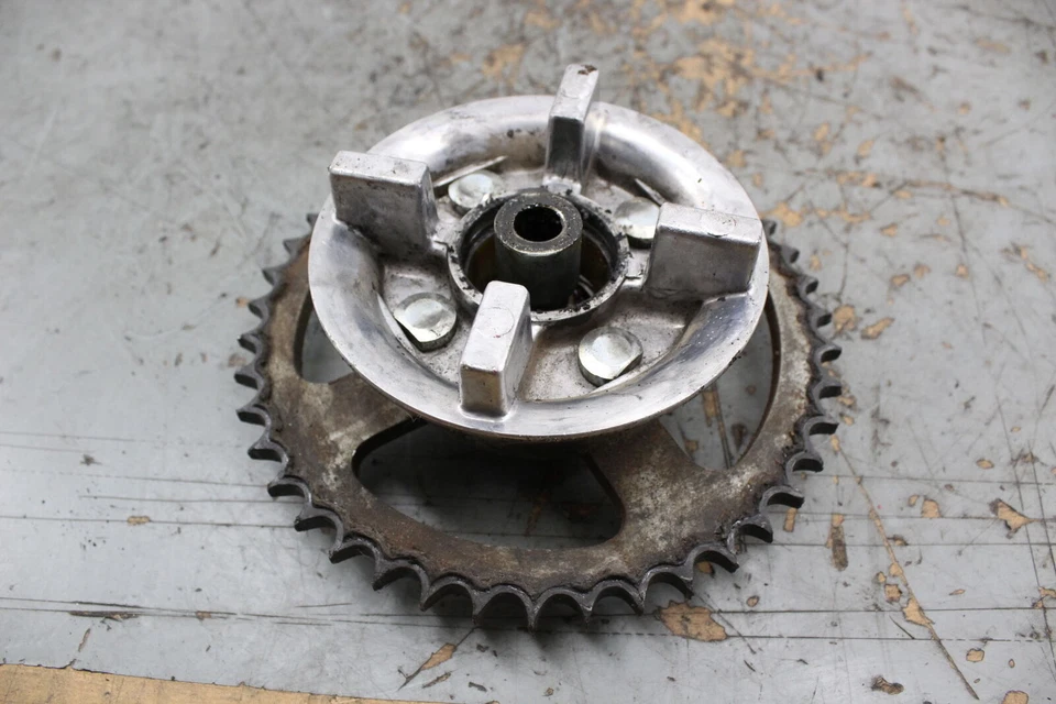 Kawasaki KV100 1976 piñón trasero buje de freno A232 Foto 2 de 4