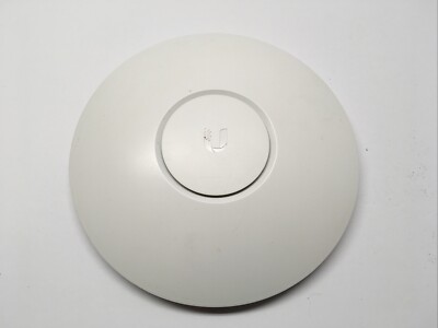 Ubiquiti UniFi AP (UAP) 2.4GHz Wireless Access Point, 24V PoE W/mount EUC
