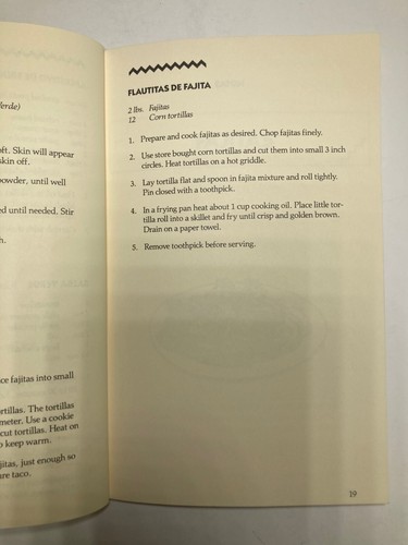 Fajita Fiesta By Rebecca Reyes Tex-Mex Fajitas Meals Desserts Mexican Food 1985 - Picture 15 of 24