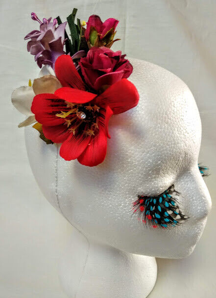 Tocado broche mujer flores tela combinando tonos rojos,blancos y lilas Nuevo