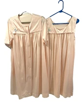 Shadow Line Nylon Nightgown and Robe Peignoir Set Short Sleeves Medium Soft pink