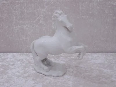 pFjtLd - Design Porzellan Figur aufsteigendes Pferd - Vintage - Weiß - 19,5 cm - Bild 1 von 4