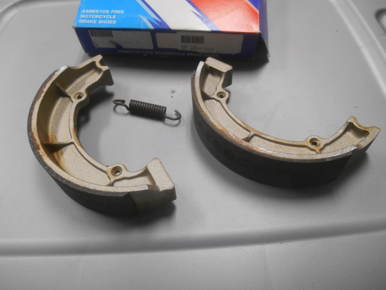 Rear Brake Shoes For Kawasaki VN800 Vulcan 800 (1995-2005) - Caltric Replacement