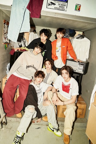 BOYNEXTDOOR 3rd EP Album 19.99 Clink Ver. CD+10ea Lyric Card+P.Card+Sticker+Gift - Picture 8 of 9