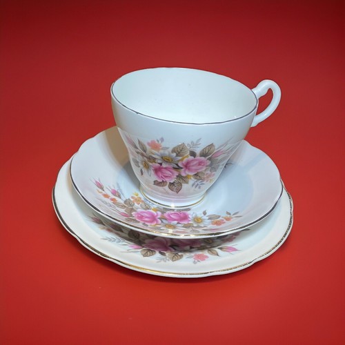 royal stuart bone china trio.tea cup saucer and cake plate set - Picture 13 of 20