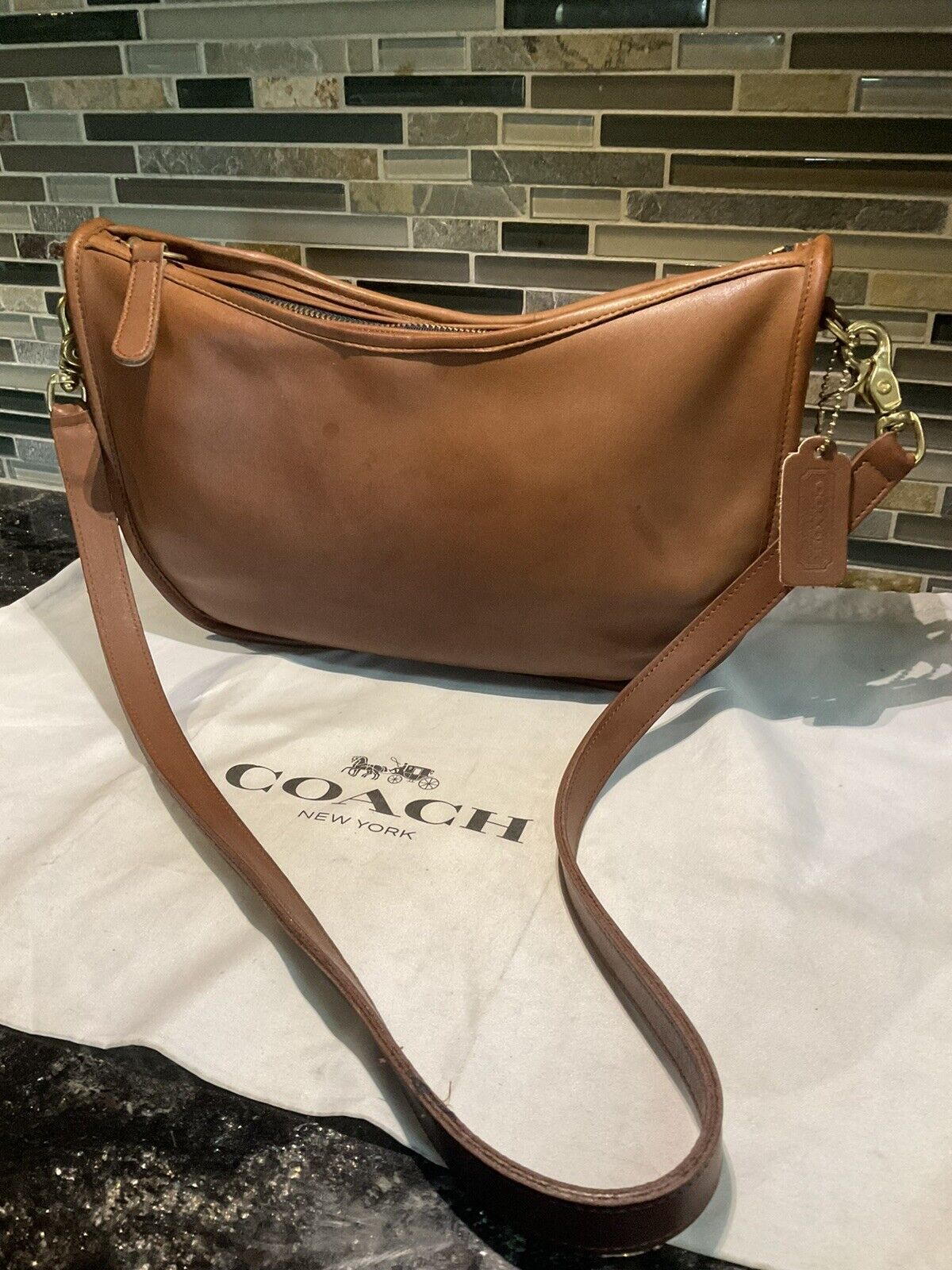 Vintage Coach Bag Tour, 1980's Classic Shoulder Bag