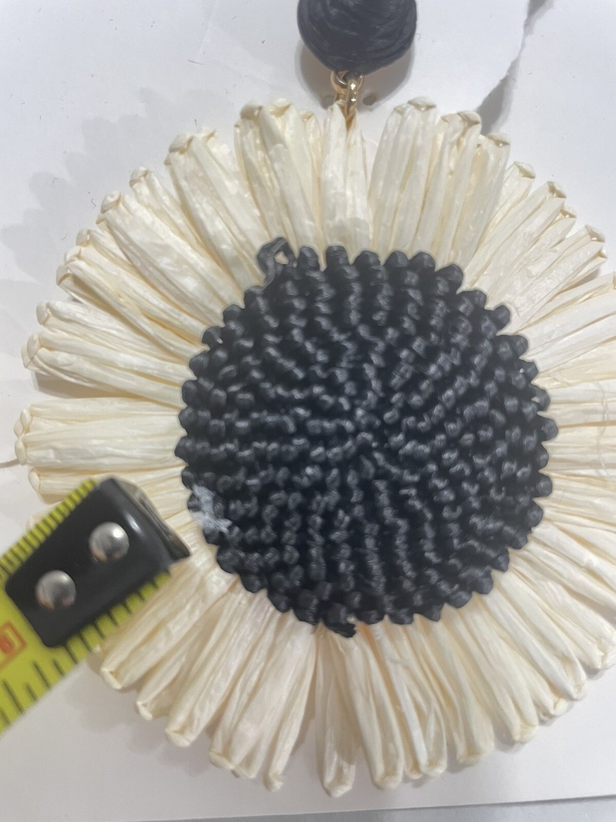 ZARA【NEW】RAFFIA FLOWER NECKLACE Zara RAFFIA FLOWER NECKLACE | Yorkdale Mall