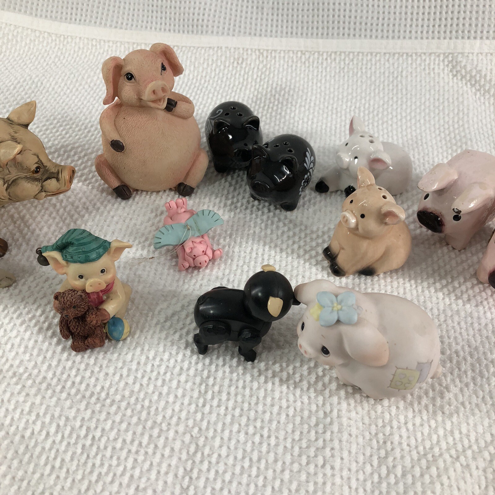 Lot of 13 pig collection salt and pepper ceramic wood plastic pig decor
