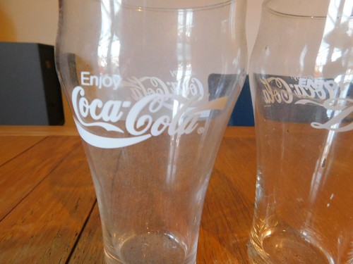 Pair Coca Cola Coke / Diet Coke White Logo  design glass - Picture 3 of 3