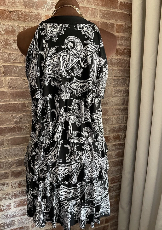 Mini Vestido Casa Blanca Mercado Negro Sin Mangas Estampado Cachemira Volantes en Niveles XS Foto 3 de 4