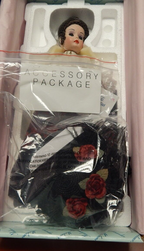 Madame Alexander "The Coca Cola Victorian Girl" NEW Danbury Mint - Picture 3 of 4