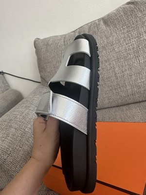 Size 38EU NIB HERMÈS Gris Argenté Metallic Goatskin Women's Chypre