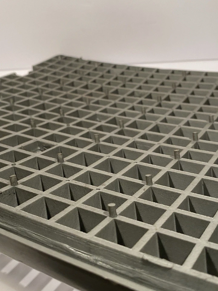 NOS Mercedes PARRILLA MALLA INSERTO W114 W115 1ª Gen 220D 230.6 250 280 280C Foto 2 de 4