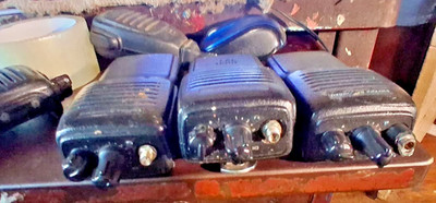 (3)  Vertex VX-160U UHF 450-470 16 Channels Portable Two Way Radio