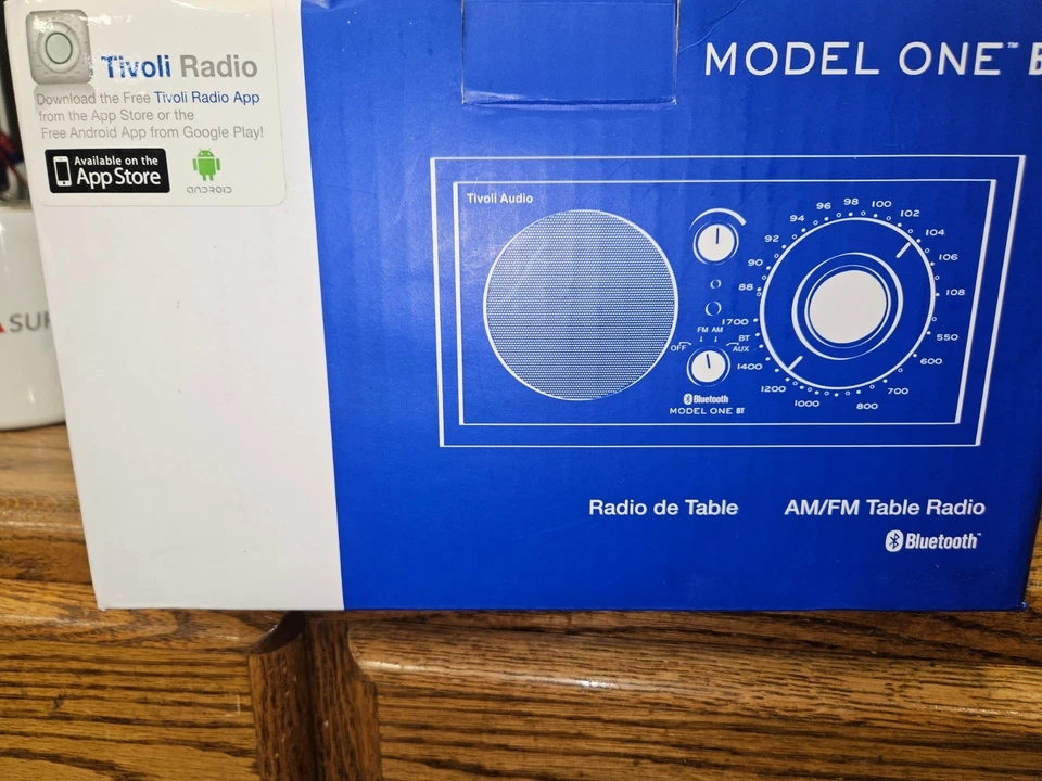 TIVOLI AUDIO MODEL ONE BT AM/FM RADIO BLUETOOTH-WHITE/SILVER BRAND NEW IN BOX! - Image 3 of 4