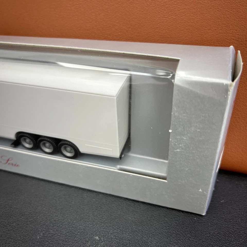 Camión Herpa MAN F90 blanco Artic Z2 Foto 3 de 4