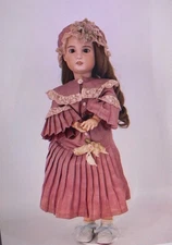 Poupée ancienne SFBJ 301 PARIS, tête en biscuit, tampon Tête Jumeau" taille 10