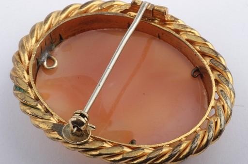 Antique Motif Cameo Brooch Needle Gold Plated Antique Top! #