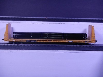 Black Pipe Load for HO Scale Bulkhead Flat Car