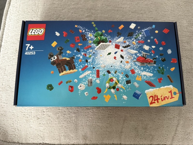 24 in 1 ADVENT BUILD UP new Lego set 40253 sealed box, CHRISTMAS seasonal
