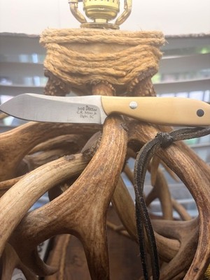Custom Fix Blade Skinner. Made by CRay Miles jr w/ hand made sheath