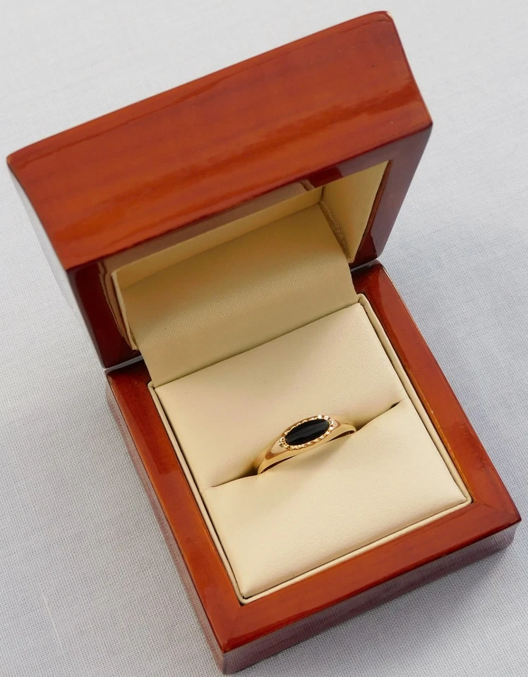 A & AJ 1983 VINTAGE 9CT YELLOW GOLD + OVAL BLACK ONYX SIGNET RING 1.3g  - SIZE P - image 3 of 4