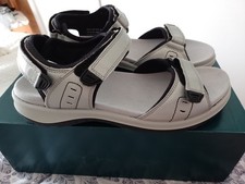Image of NEW in box Hotter Walk Sandals Platinum Stability Size 7.5 STD Adjustable straps
