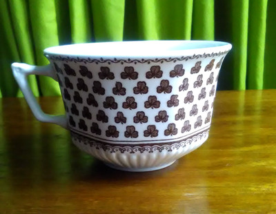 Adams Made in England Keramik Tasse Kleeblatt Jugendstil Ironstone Dekor Vintage