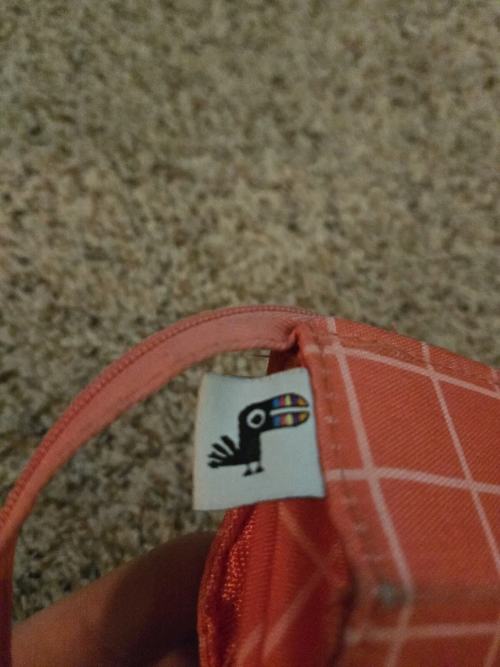 Lote de 8 bolsas de viaje/aseo que incluyen Schwarzkopf, Axe, Yoobi y Honey Love Foto 3 de 4