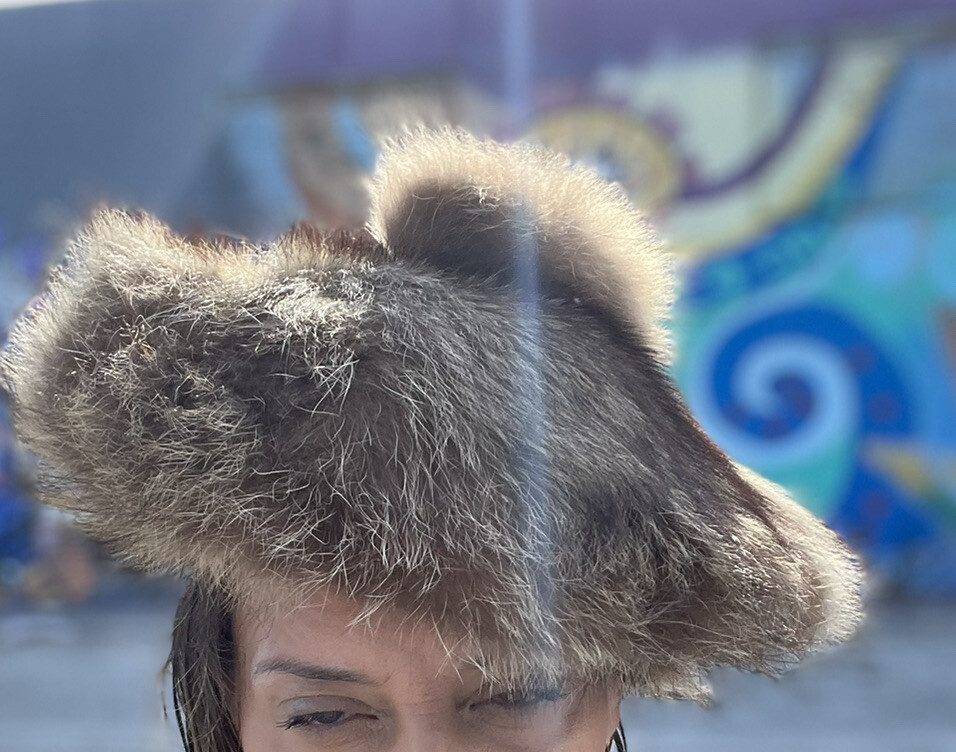 Gorgeous Vintage Gottesman Fox Fur Hat Apres Ski Designer Mountain Ski Wear ??? Vintage Fur Hat Gottesman NY with Pompom 1960 Mink Or Fox  main image 2