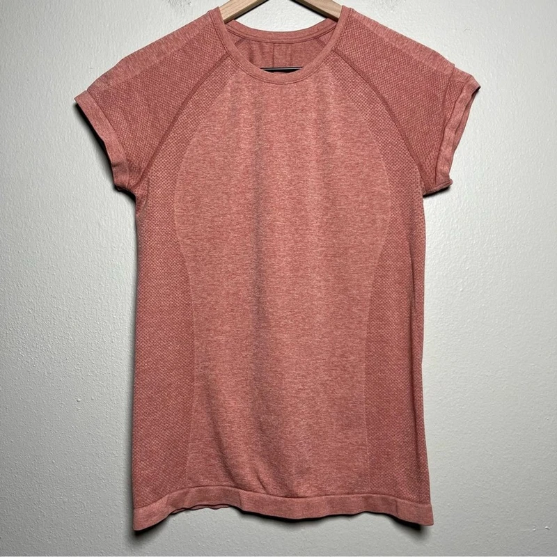sweaty-betty athlete seamless workout tee top short sleeve shirt