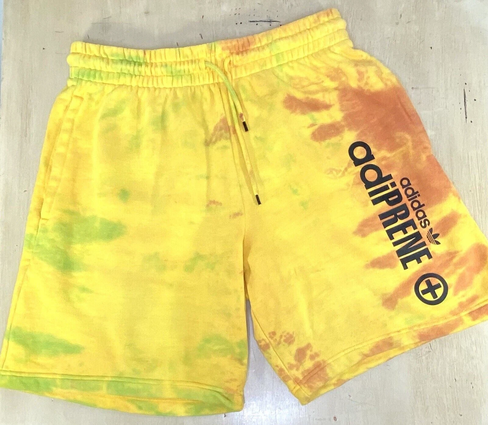 Pantaloncini Adidas UK Adiprene gialli taglia small tie dye originali cotone abbigliamento attivo