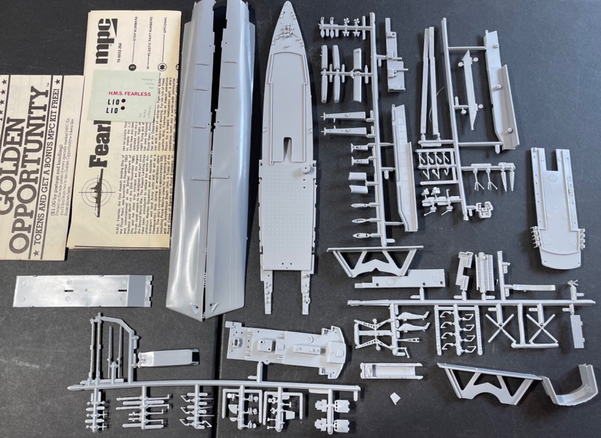 MPC Fearless Helicopter Carrier 5002 1/600 Open Model Kit MPC Fearless Helicopter Carrier 5002 1/600 Open Model Kit