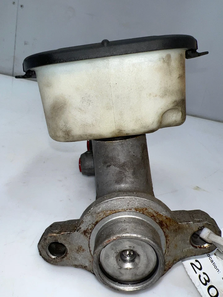 96 - 02 Chevy Express 2500 3500 Brake Master Cylinder - Fits Hydroboost ONLY OEM - Image 4 of 4