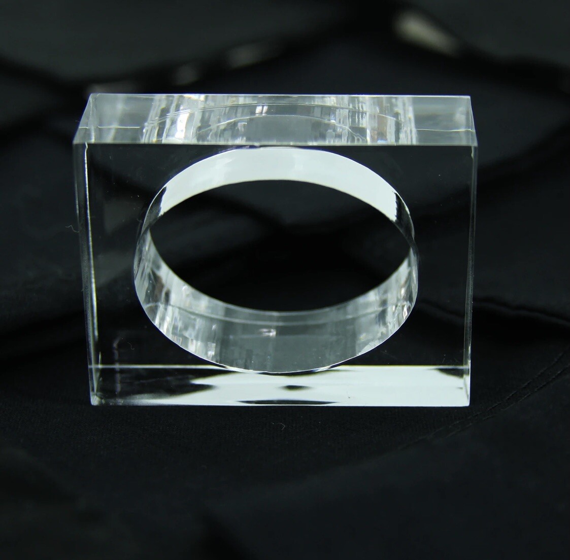 Set Of 4 Clear Acrylic Napkin Ring Holders, NEW eBay