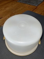 VINTAGE Tupperware Cake Keeper Carrier Harvest Gold Storage Container 683 684-5