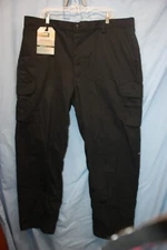 Wrangler NWT Cargo Pants Mens 44X32 Work Wear Black Outdoors Hiking Casual